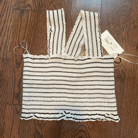 Crop top - Picture 1 of 3